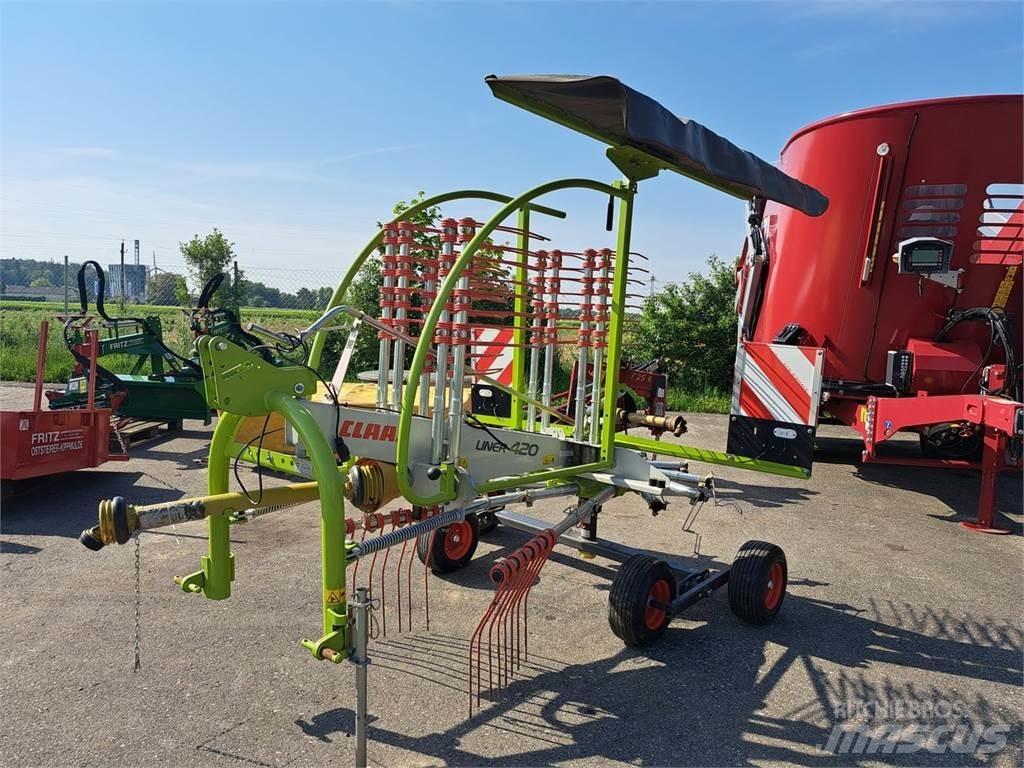 CLAAS Liner 420 Svanser