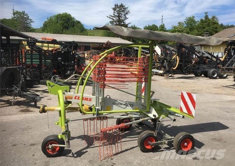 CLAAS Liner 420 Svanser