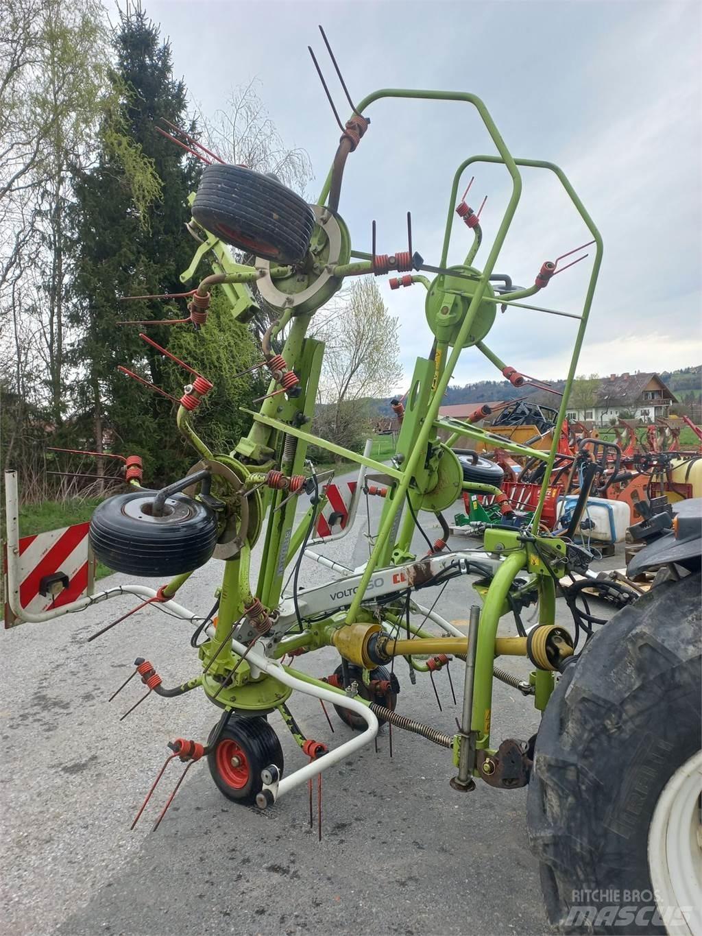 CLAAS Volto 600 Raker og høyvendere