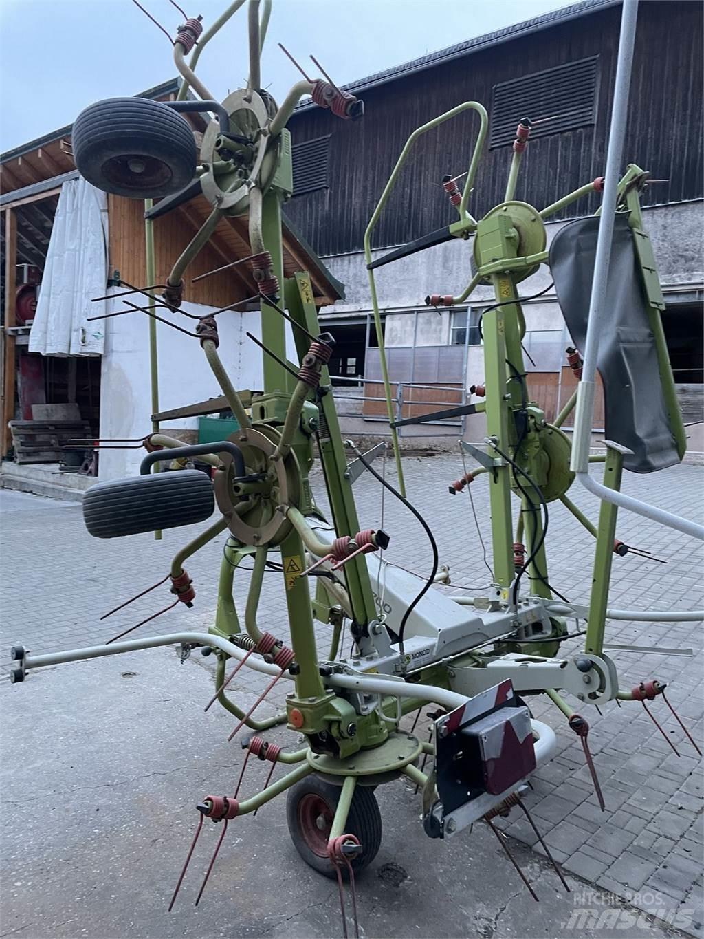 CLAAS VOLTO 700 Raker og høyvendere