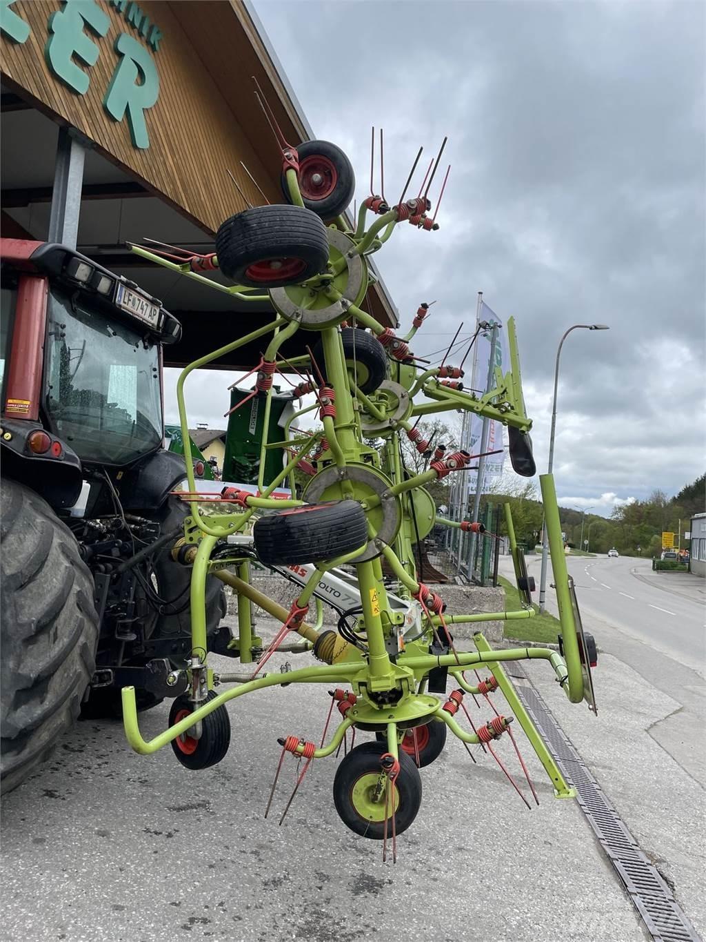 CLAAS VOLTO 77 Raker og høyvendere