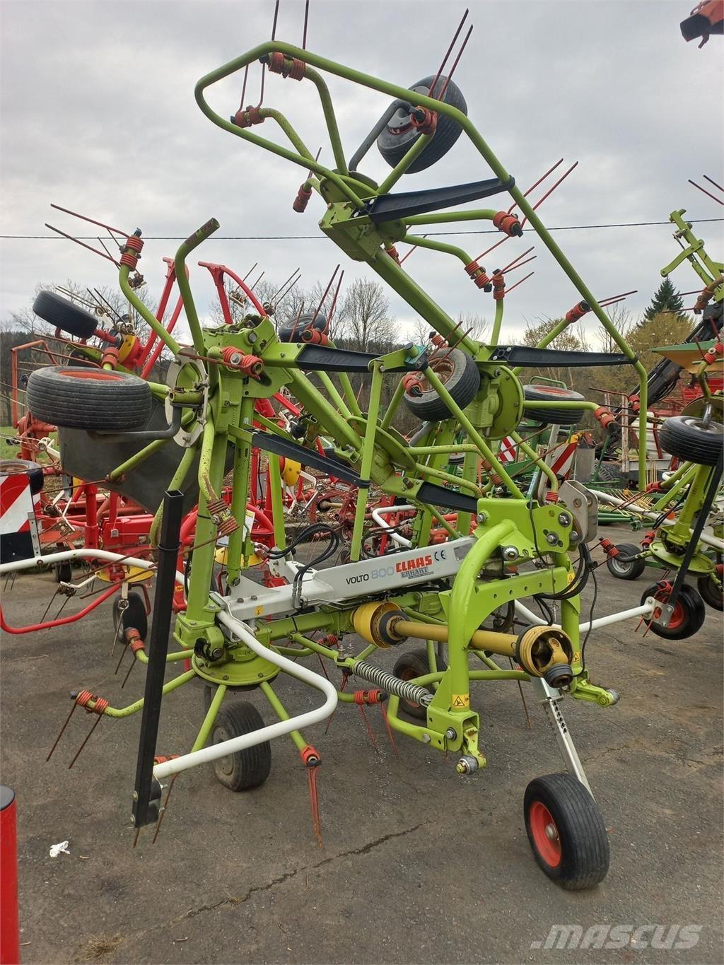 CLAAS Volto 800 Raker og høyvendere