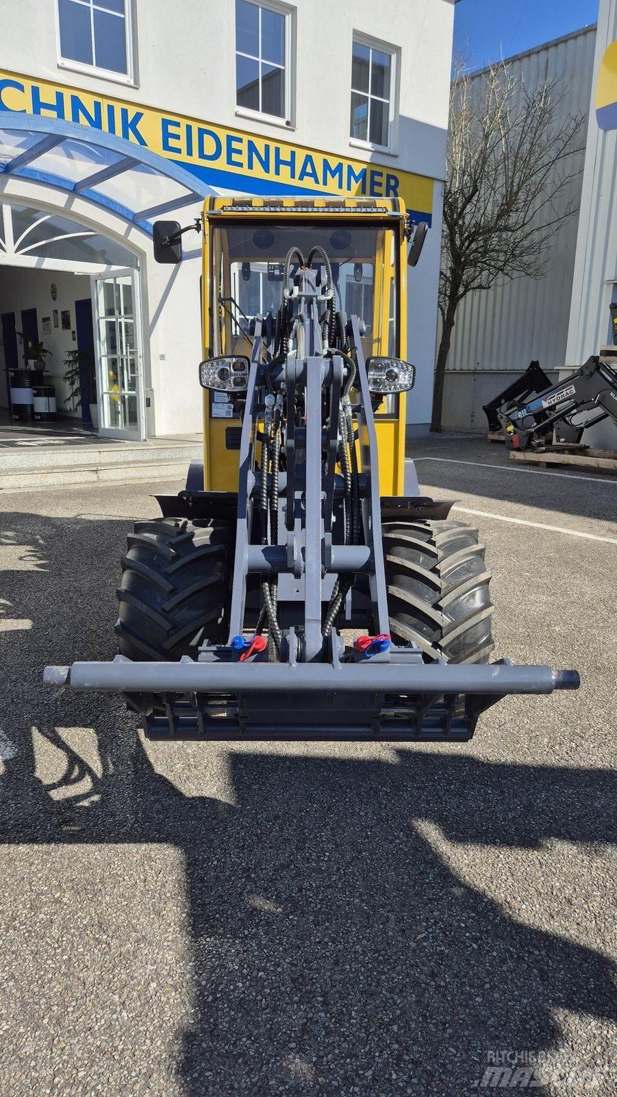 Eurotrac W12 s Frontlastere og graveredskap