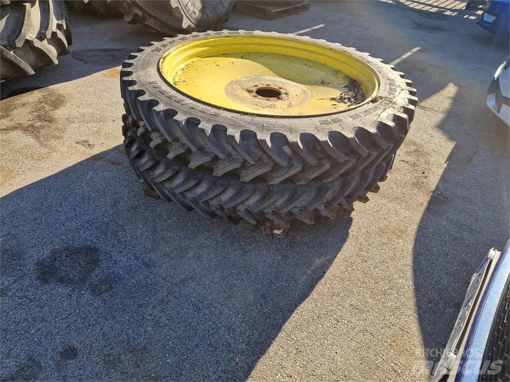 Firestone 230/95R44 Dekk, hjul og felger