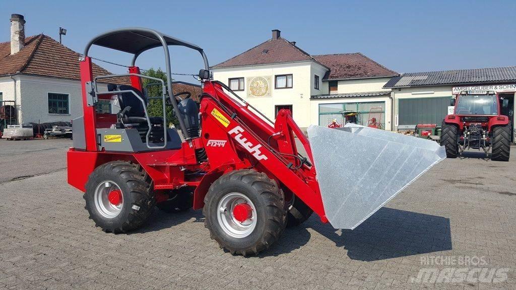 Fuchs F 1244 Frontlastere og graveredskap