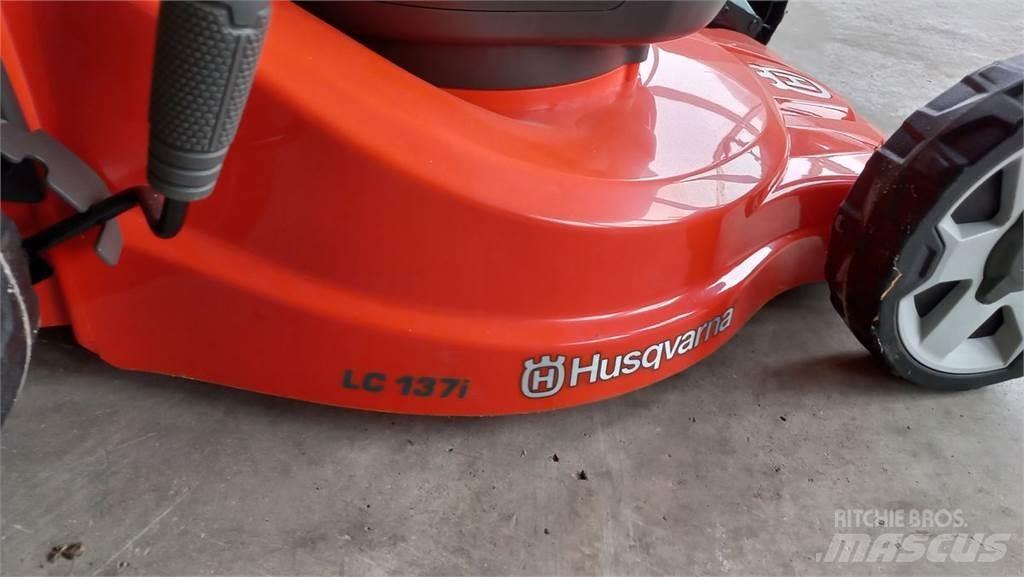 Husqvarna LC 137i Sitteklippere