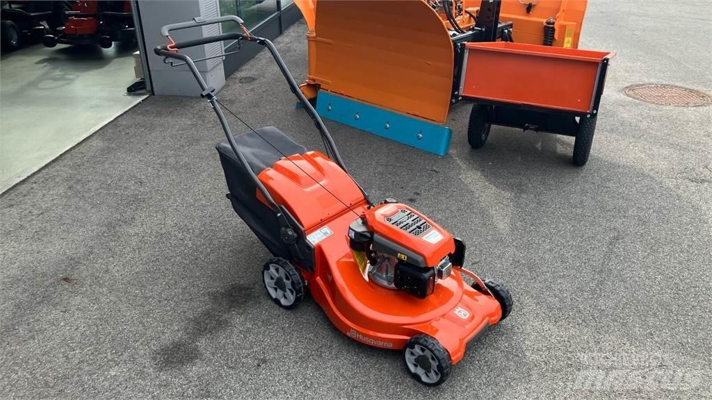 Husqvarna LC 253S Sitteklippere