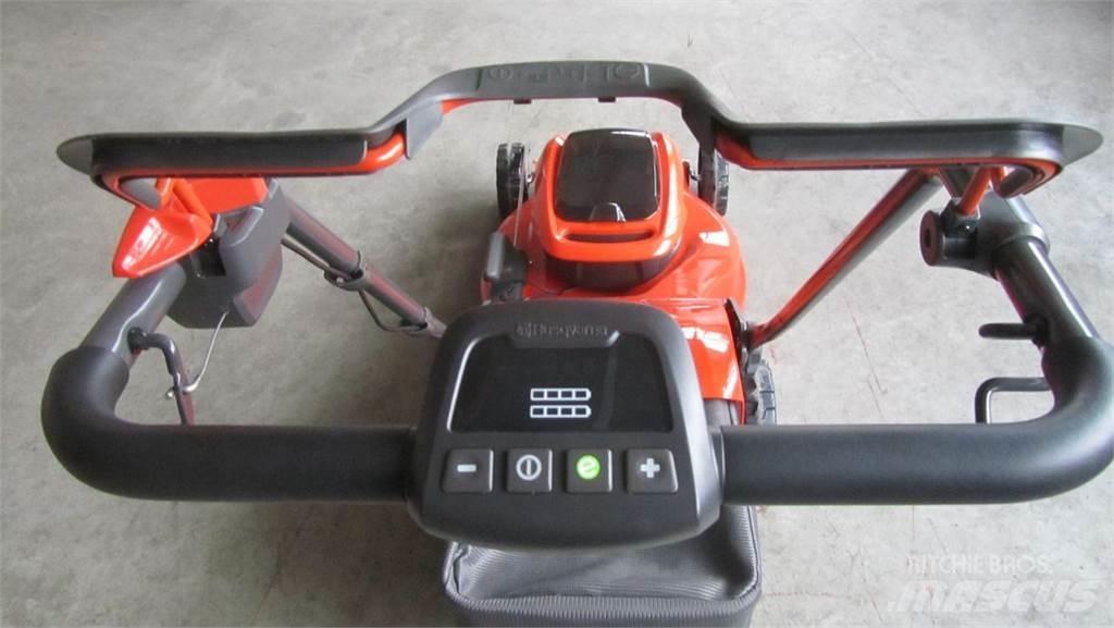 Husqvarna LC 347iVX Sitteklippere