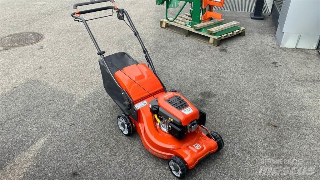 Husqvarna LC 347V Sitteklippere