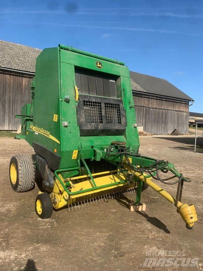 John Deere 592C Rundballepresser