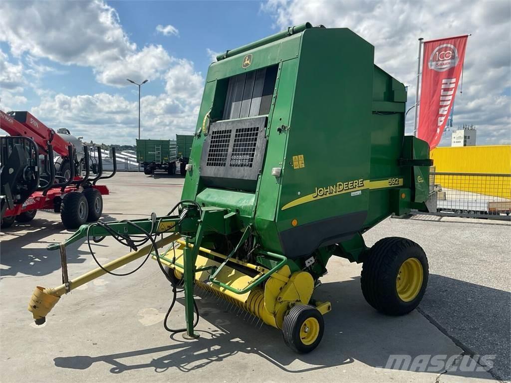 John Deere 592C Rundballepresser