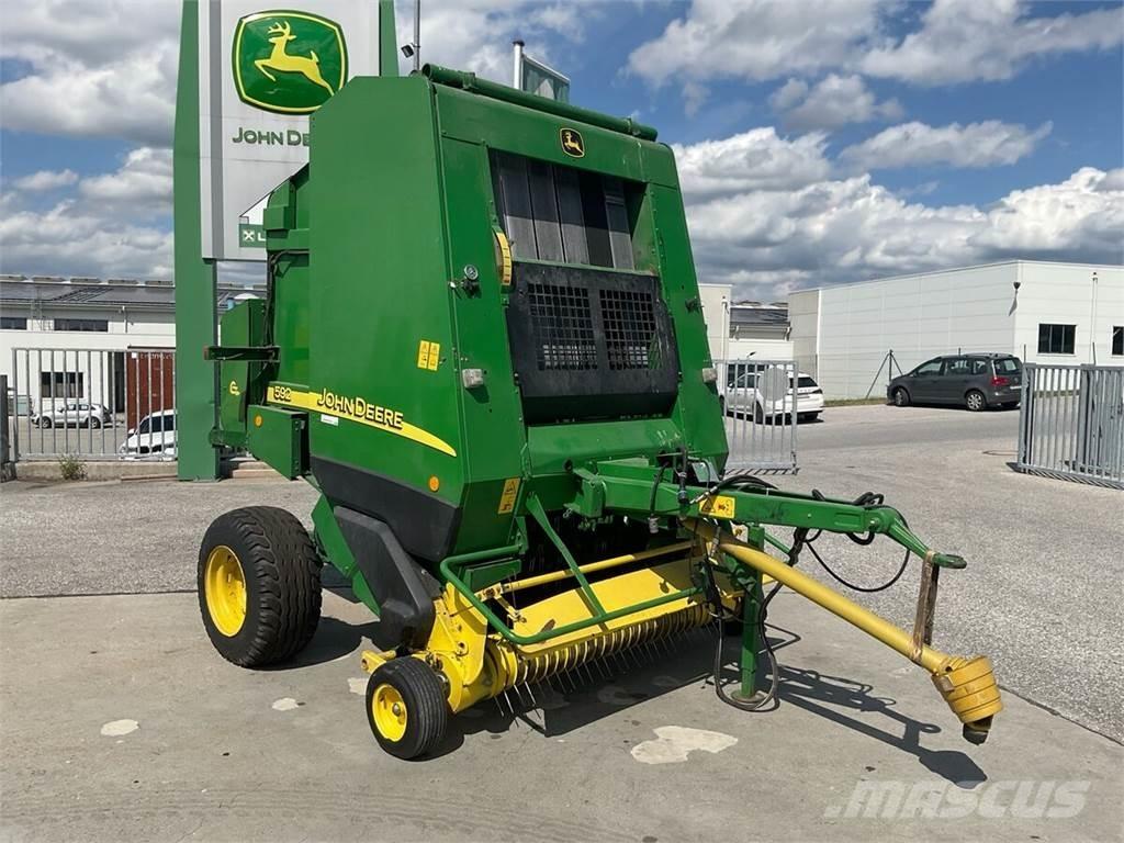 John Deere 592C Rundballepresser