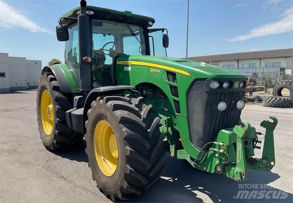 John Deere 8245R Traktorer