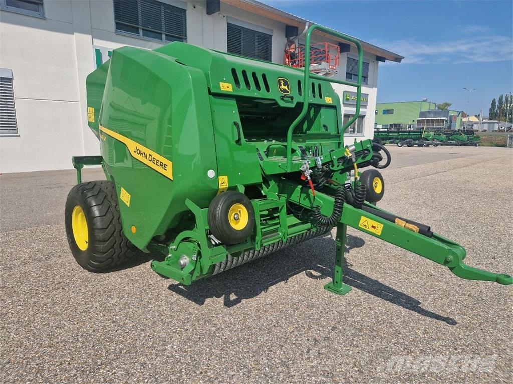 John Deere F441M Rundballepresser