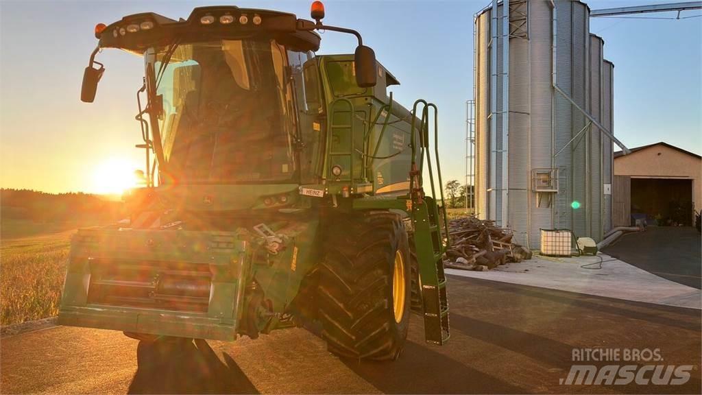 John Deere T550 HM Skurtreskere