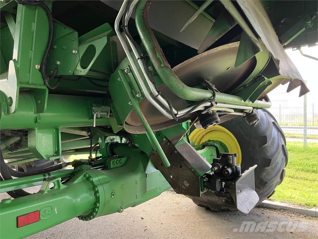 John Deere T670 Skurtreskere