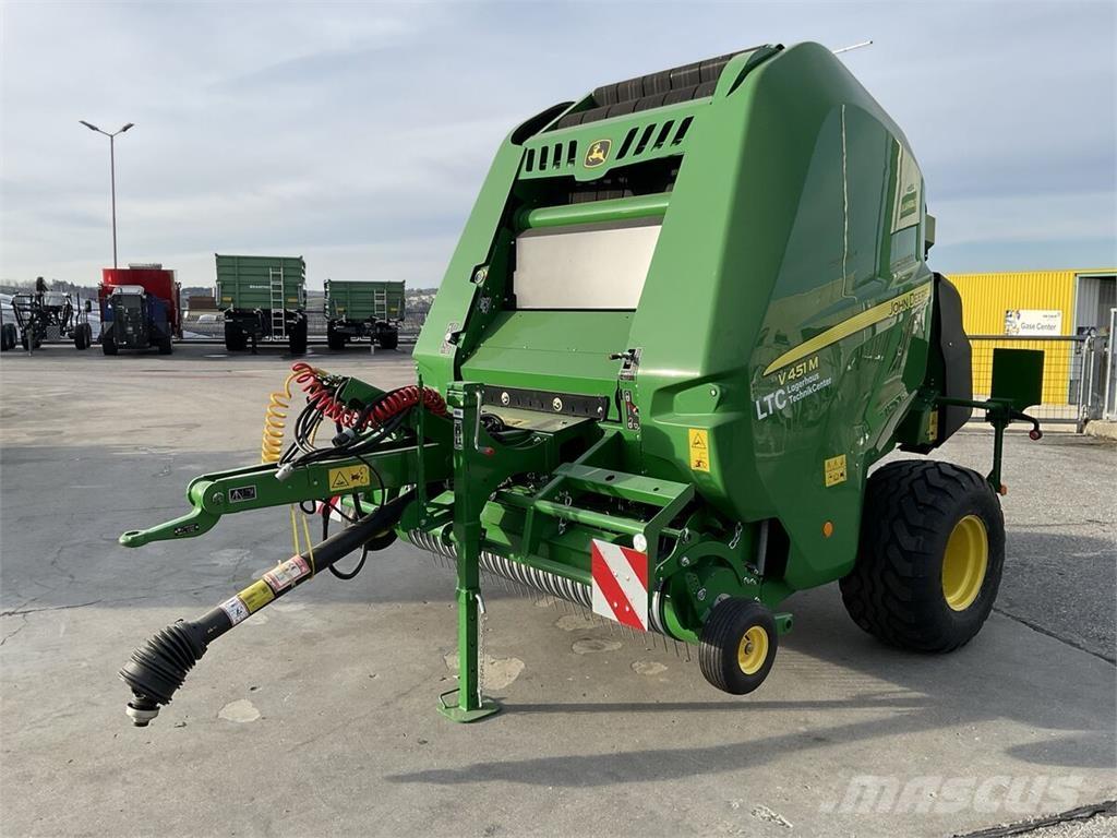 John Deere V451 M Rundballepresser