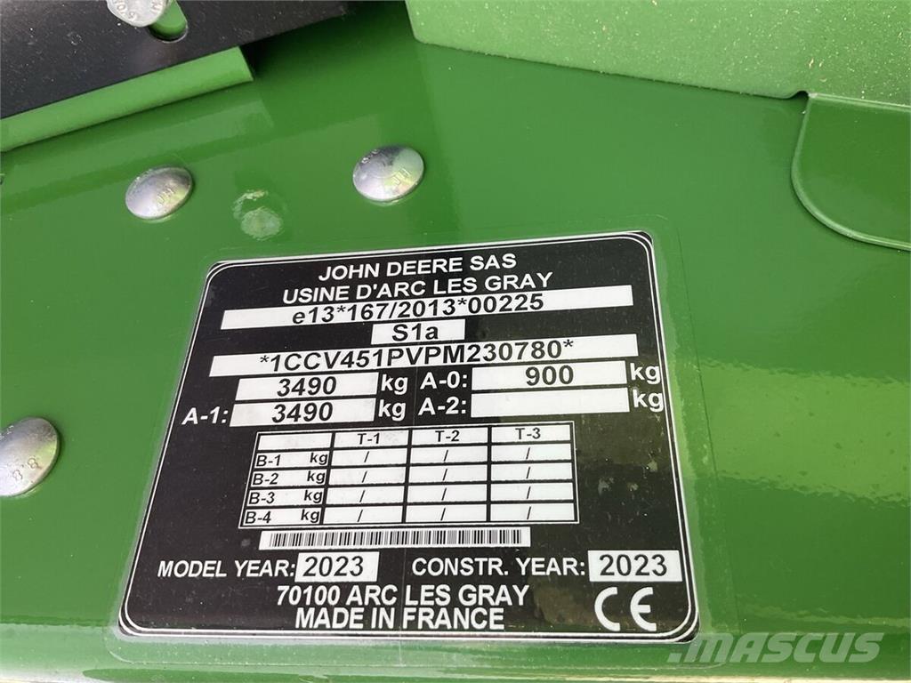 John Deere V451 M Rundballepresser