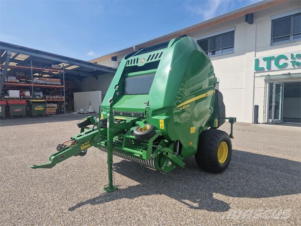 John Deere V451M Rundballepresser