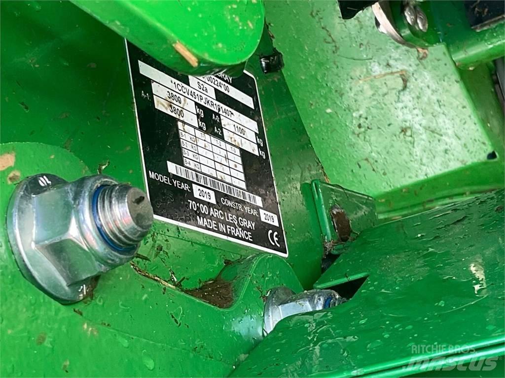 John Deere V451R Rundballepresser