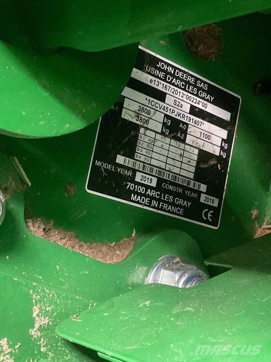 John Deere V451R Rundballepresser