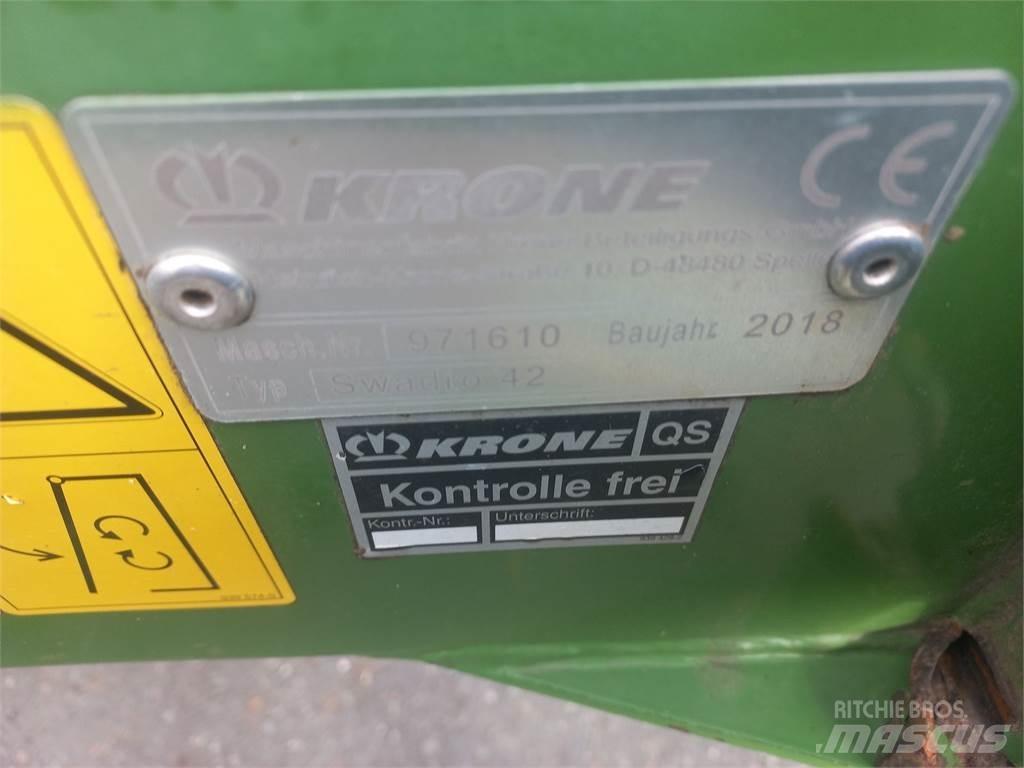 Krone S 42 Svanser