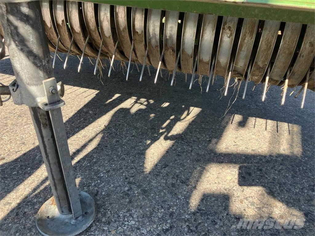 Krone V 150 XC Rundballepresser