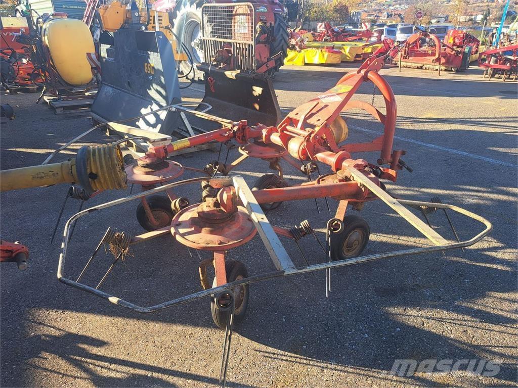 Kuhn 4 Kreisel Raker og høyvendere