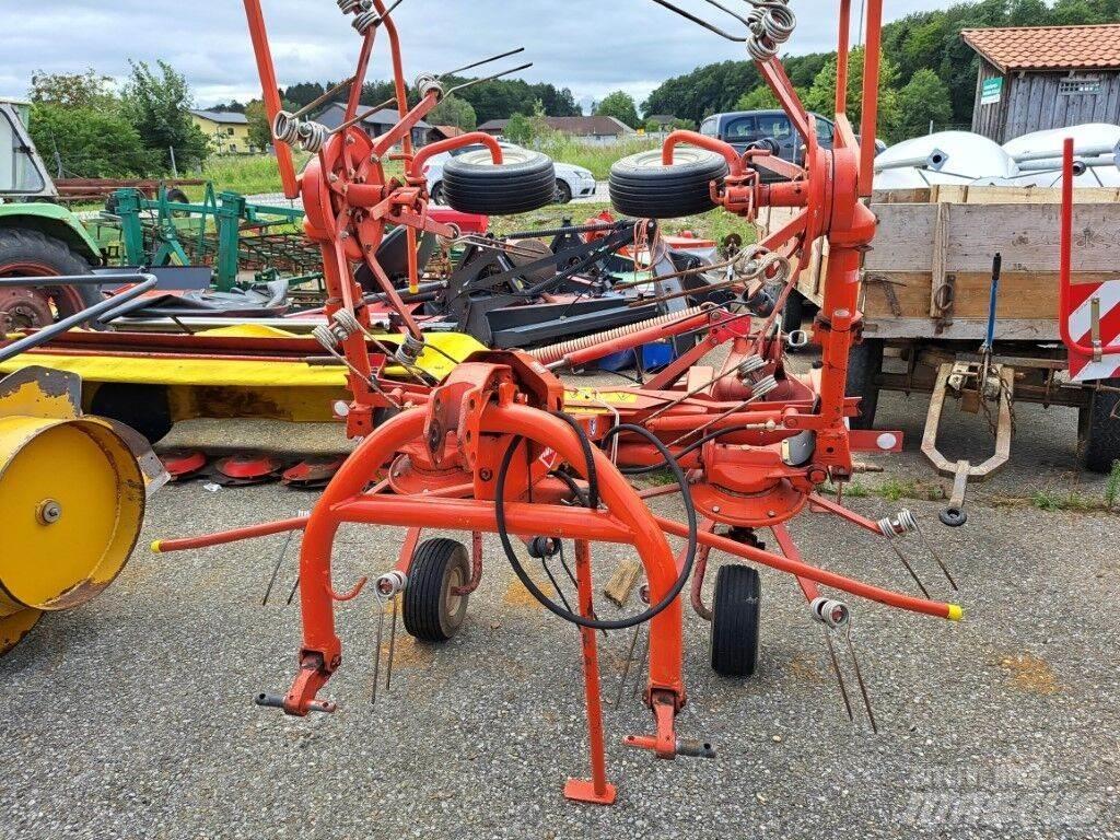 Kuhn GF 4201 HM Raker og høyvendere