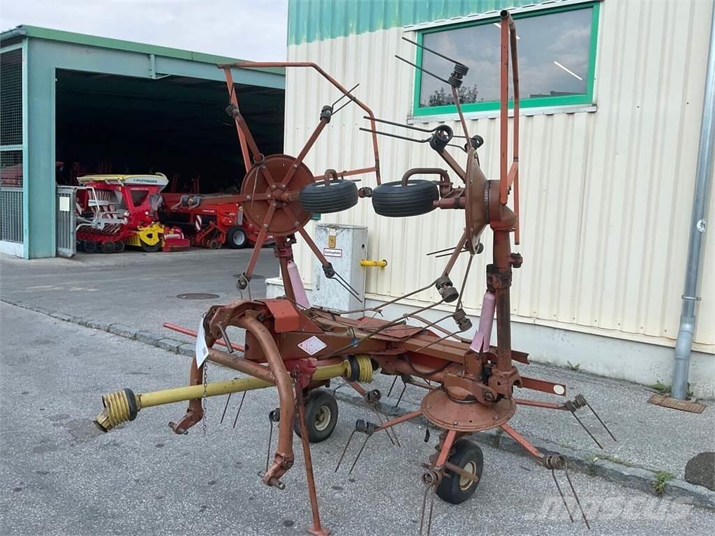 Kuhn GF 5001 Raker og høyvendere