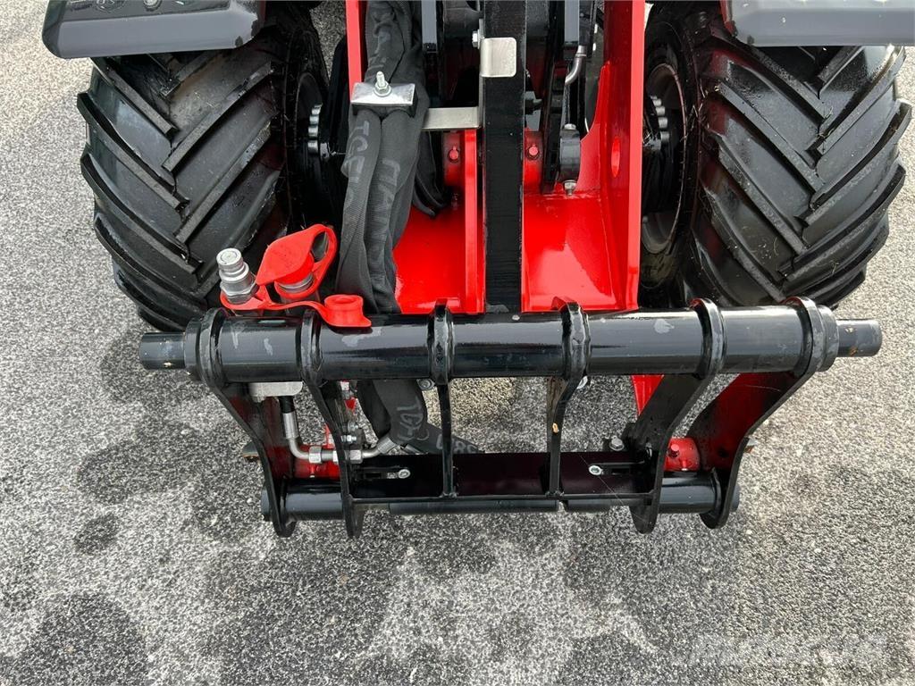 Manitou MLA2-25 Frontlastere og graveredskap