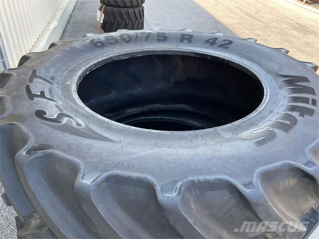 Mitas 650/75 R 42 Dekk, hjul og felger