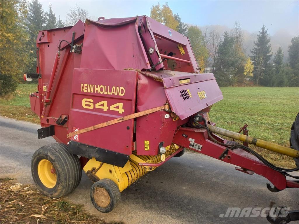 New Holland 644 Rundballepresser