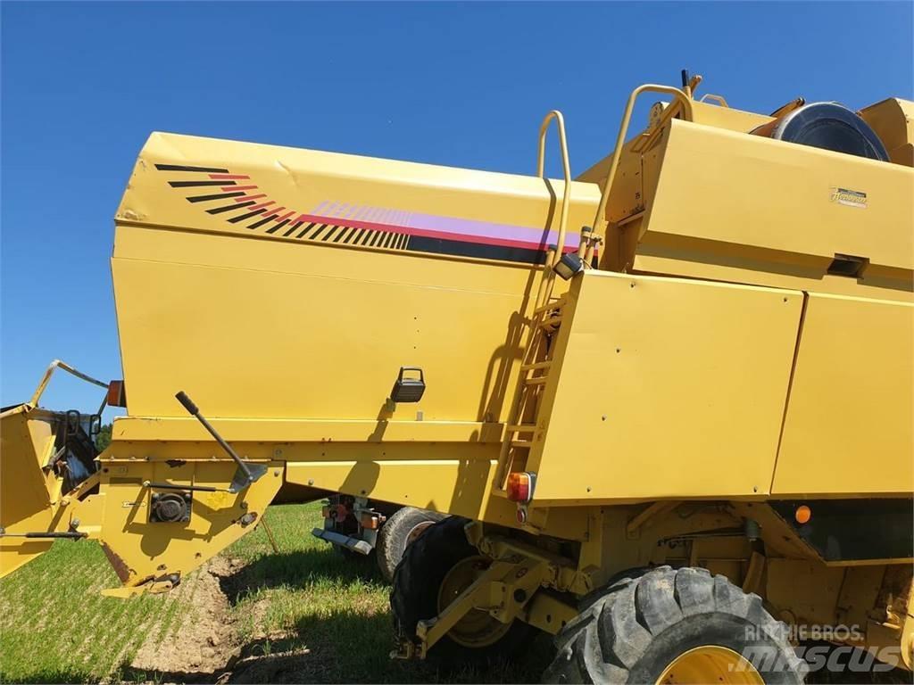 New Holland TX 65 Skurtreskere
