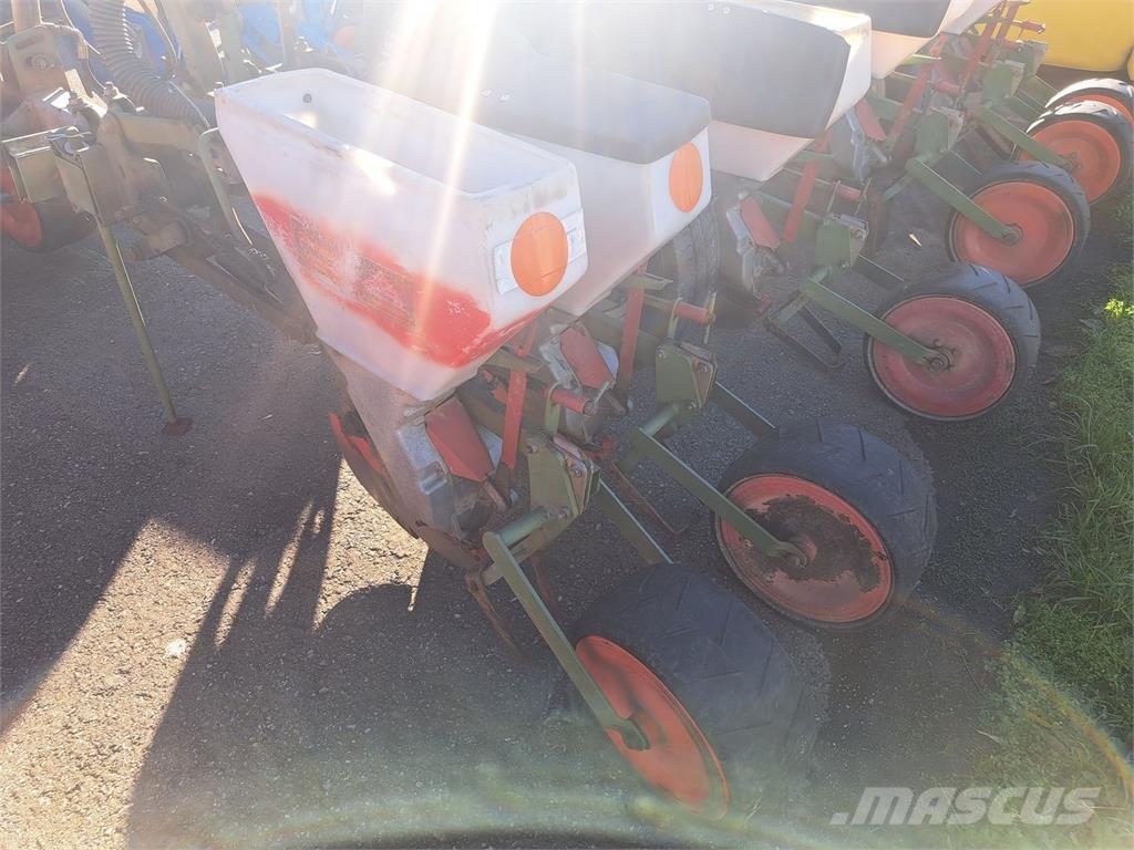 Nodet 6 reihig Sette- og Plantemaskiner