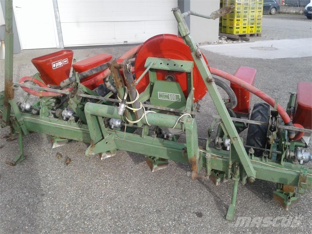 Nodet 6 Reihig Sette- og Plantemaskiner