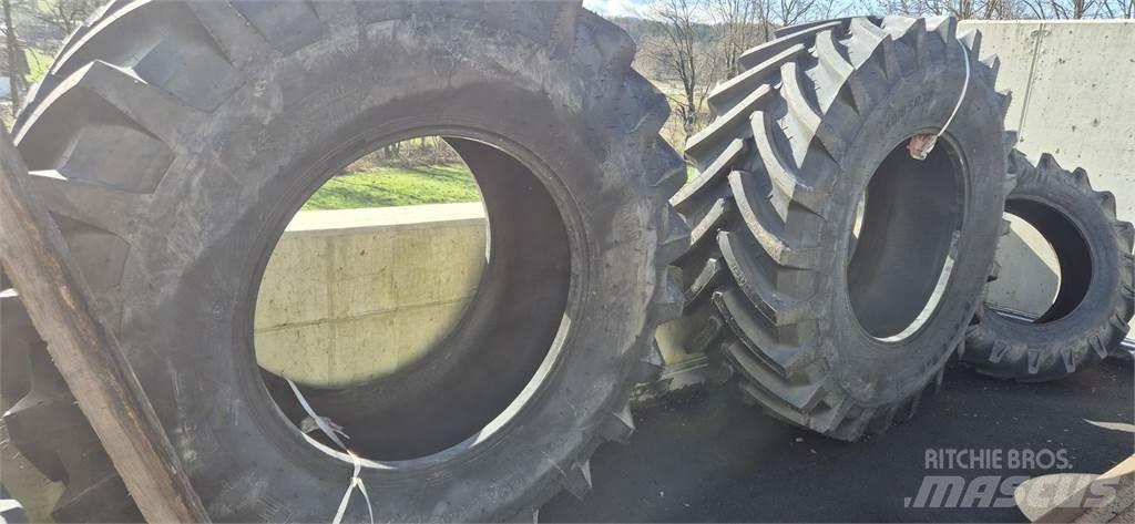 Petlas 650/85 R38 Dekk, hjul og felger