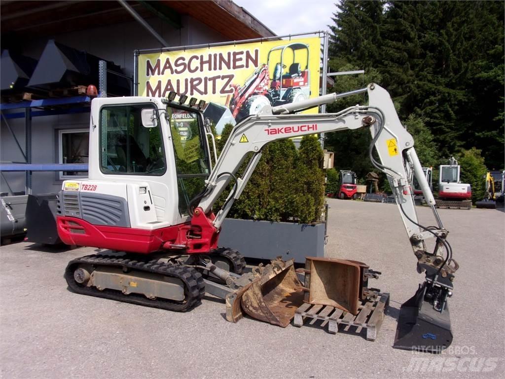 Takeuchi TB228 Minigravere <7t