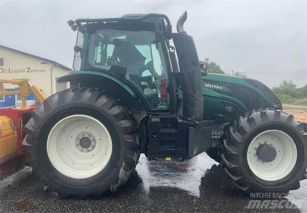 Valtra T174 Traktorer