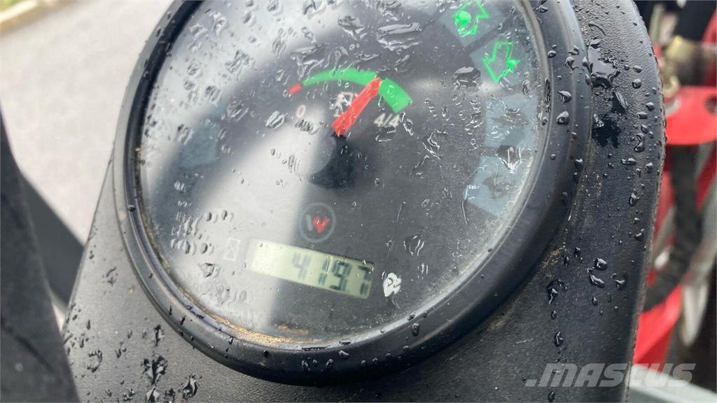 Weidemann 1160 Frontlastere og graveredskap