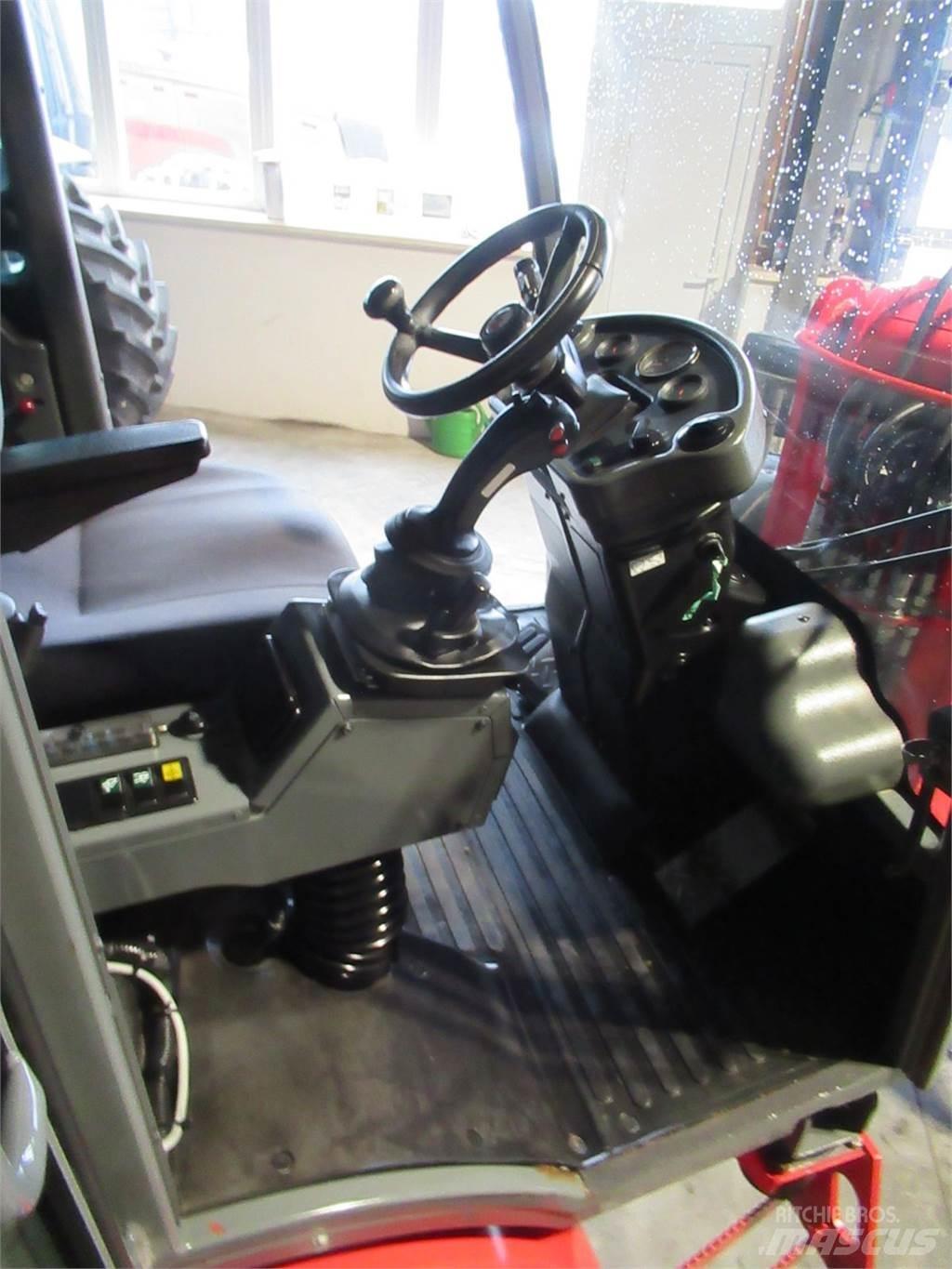 Weidemann 3070 CX60 Frontlastere og graveredskap