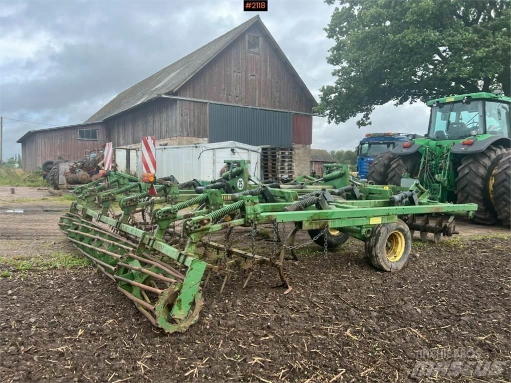 John Deere 410A Andre Jordforbedrings maskiner og ekstrautstyr