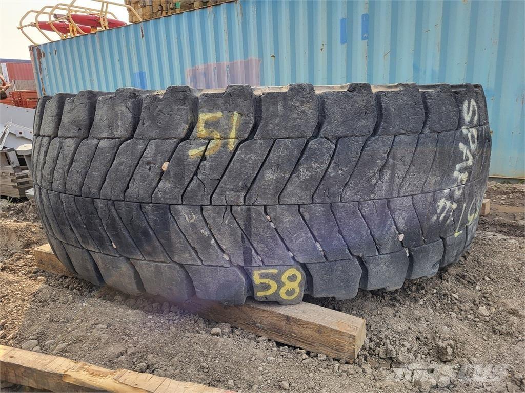 Bridgestone VREV Dekk, hjul og felger