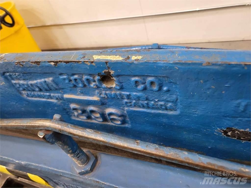 Brown BOGGS 396 Anlegg - Annet