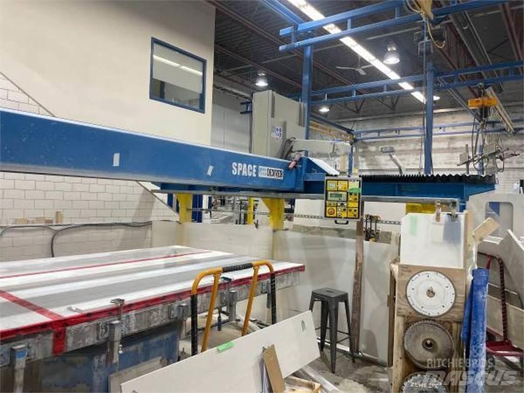  DENVER Space Anlegg - Annet