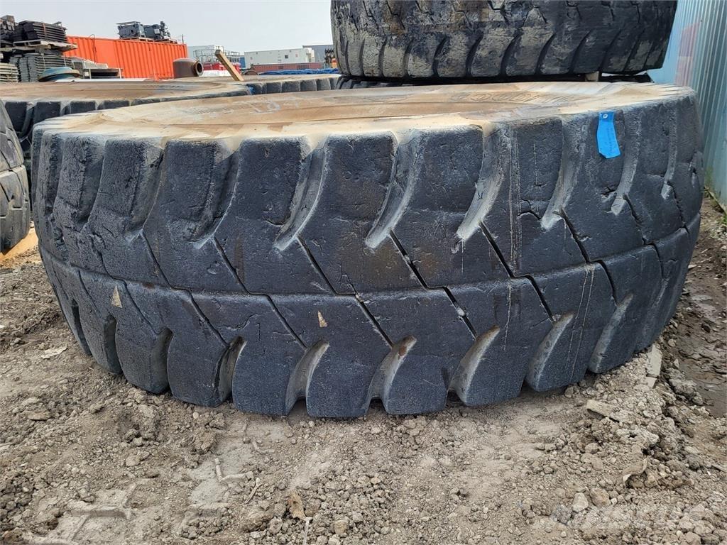 Goodyear RM-4B+ Dekk, hjul og felger