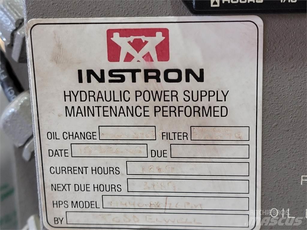  INSTRON A440 83C Vannpumper