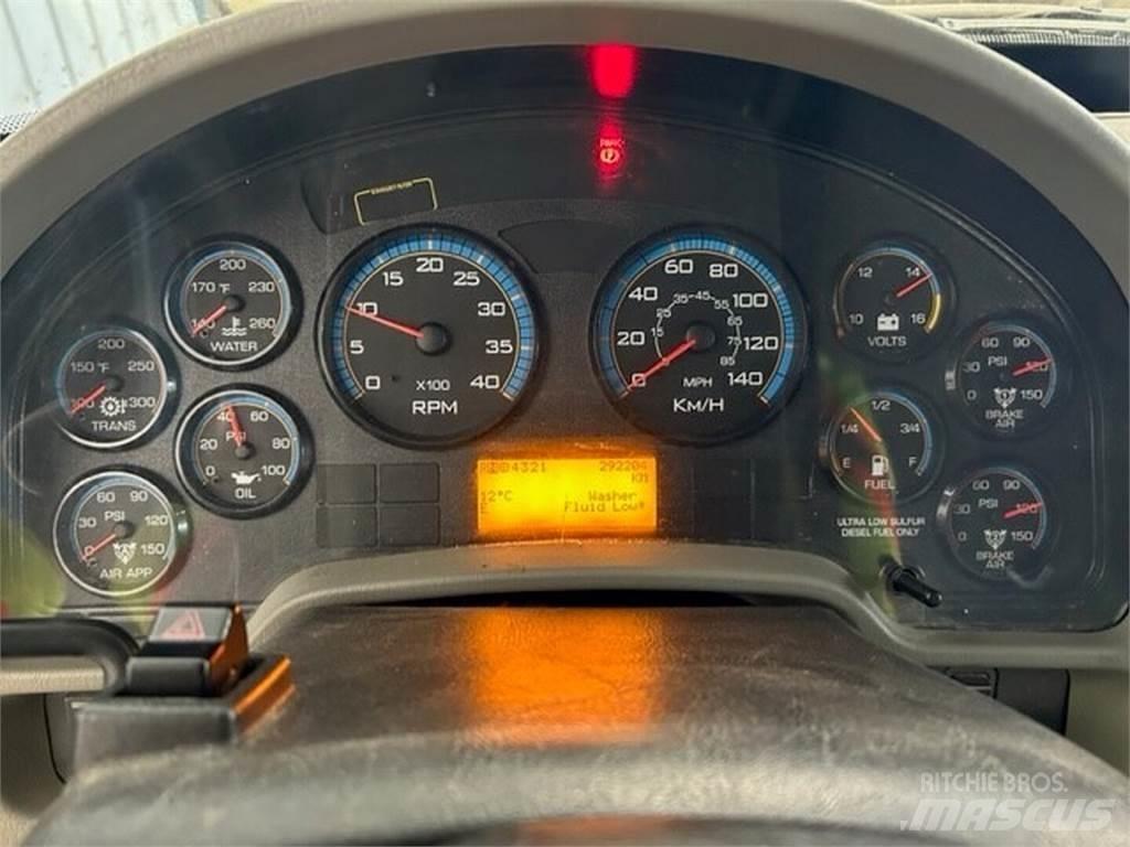 International 4900 Redskapsbærere