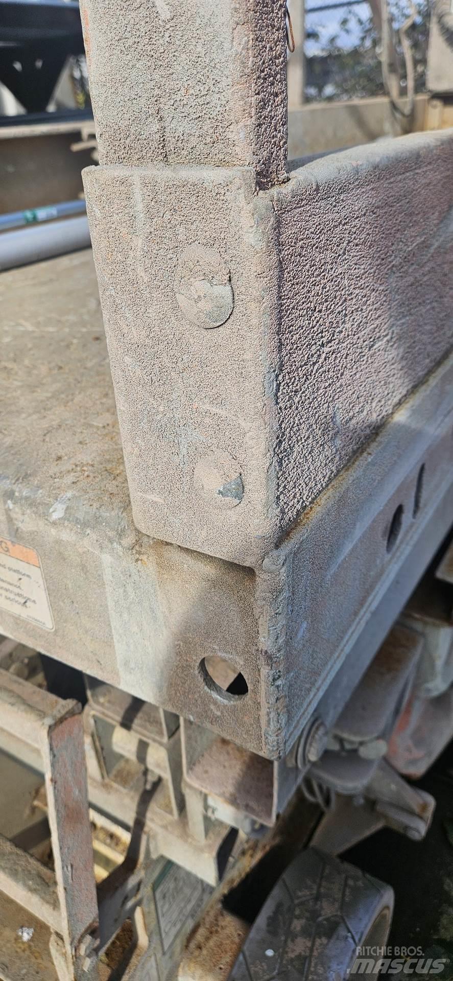 JLG 2630ES Sakselifter