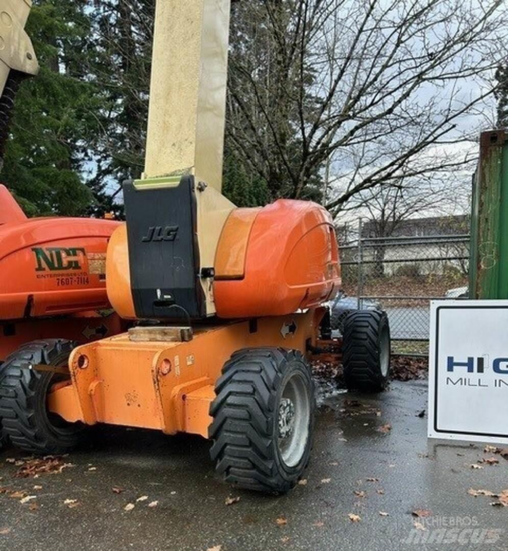 JLG 800AJ Leddede bomlifter